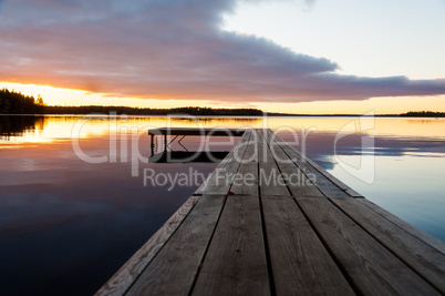 Sonnenuntergang über dem See Innaren, Schweden