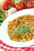 Minestrone mit Karotten