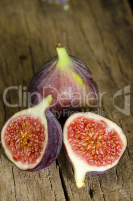 fresh ripe figs