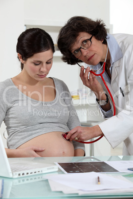 A pregnant woman at her gynaecologist.