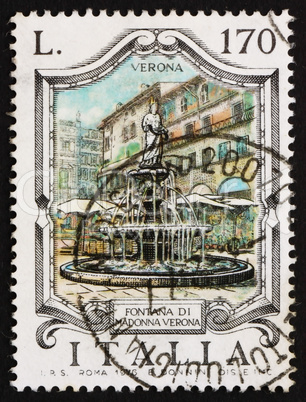 Postage stamp Italy 1976 Madonna Fountain, Verona