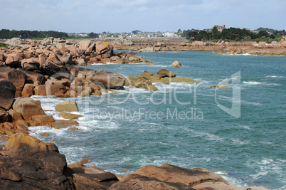 granite rocks and Costaeres castle in Tregastel