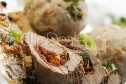 gefülltes Schweinefilet mit Semmelknödel