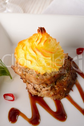 puree potato with mince brown