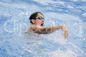 Incorrect hand posture for swimming