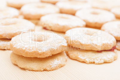 Linzer Cookies