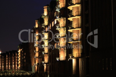 Speicherstadt Hamburg mit Beleuchtung