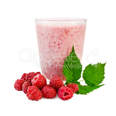Milk cocktail with raspberries