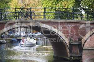 Gracht in Amsterdam, Niederlande