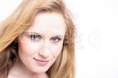 Portrait einer attraktiven jungen Frau