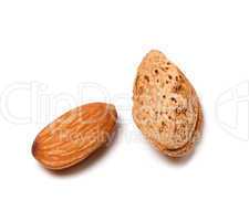 Raw and roasted almonds