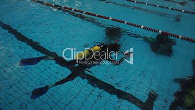 diving pool 13