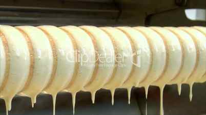 german bakery make baumkuchen cake comb dolly 10790