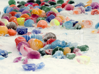 Colour balls of ice