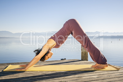 adho mukha svanasana