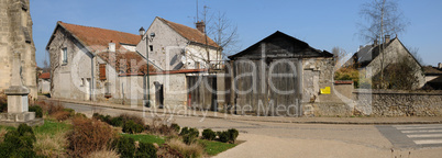 the village of Longuesse in Val d Oise