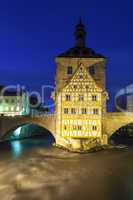 altes Rathaus in Bamberg, Deutschland in der Nacht