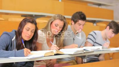 Studenten im Hörsaal