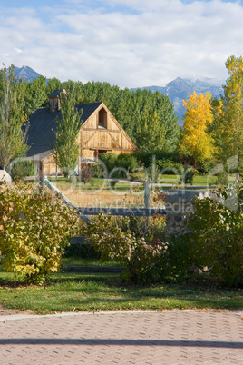 Pioneer Era Barn