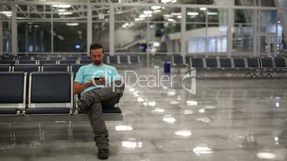 using mobile phone at airport