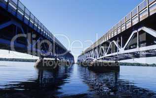 Parallel North Grand Island Bridges