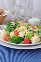 Cauliflower salad with tomatoes and broccoli