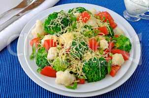Cauliflower salad with tomatoes and broccoli