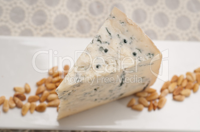 gorgonzola cheese fresh cut and pinenuts