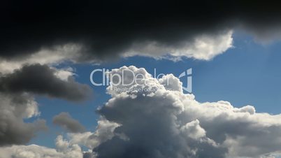 Running clouds (Time Lapse)