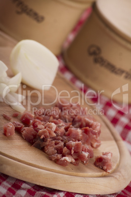 speck und zwiebeln