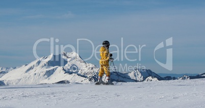 Kind beim Skifahren