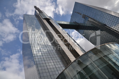 Hoch Hinaus, ein solides Business Hoch Hinaus, ein solides Business