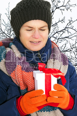 Woman pleased with her ??gift