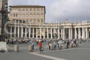 Vatican St Peters Square showing re