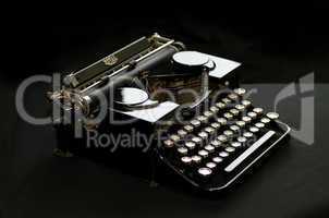 Royal Antique Typewriter