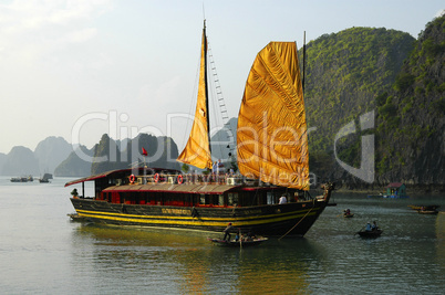 Sailing boat