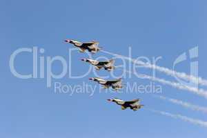 Thunderbird flight team in line fli