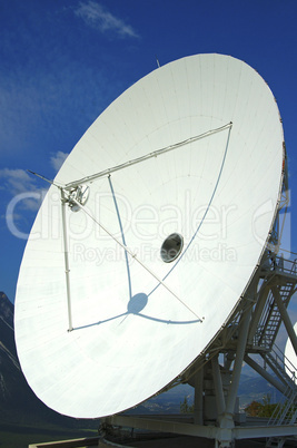 Cassegrain Parabolic antenna with s