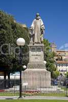 Statue off Guido Monaco
