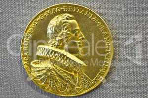 Old gold coin Carl 1st King of Engl