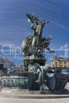 The dragon fountain at the town hal