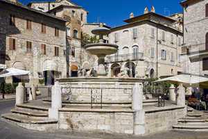 Piazza del Comune in Assisi