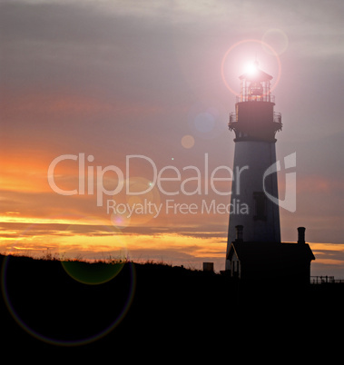 Yaquina Bay Lighthouse, Sunset