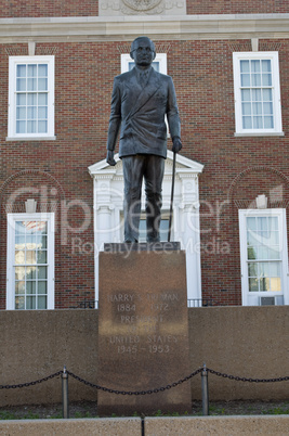 President Harry S. Truman statue