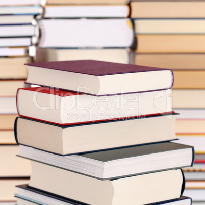 Bücher auf einem Stapel