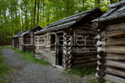 Log cabin replicas of revolutionary