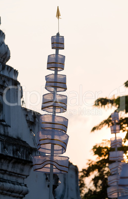 Backlit tempel decoration in Thailand