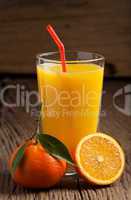 Frisch gepresster Orangensaft - Freshly squeezed orange juice