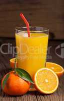 Frisch gepresster Orangensaft - Freshly squeezed orange juice