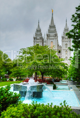 Fountain in front of the Mormons' Temple in Salt Lake City, UT